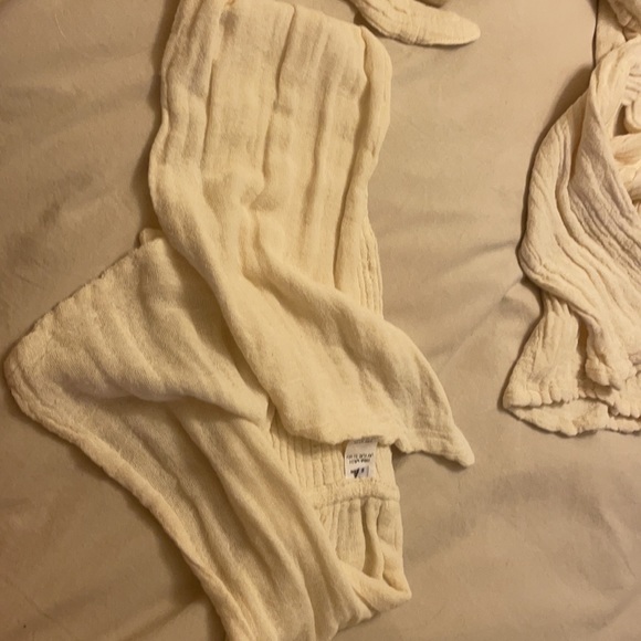 Set Jen’s pirate booty 🏴‍☠️ NEW top and bottom - Picture 14 of 15